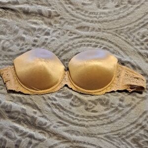 Victoria's Secret Tan Seamless Bra with Molded Cups